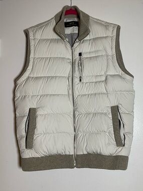Louis Castel Ivory Duck Down Puffer Vest Size 105 (L